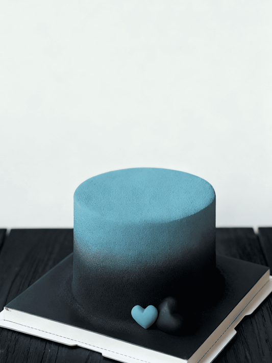 Black & Blue Velvet Spray Cake