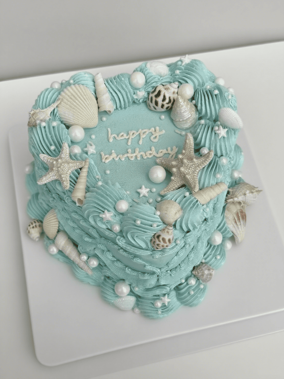 Blue Shell Vintage Cake