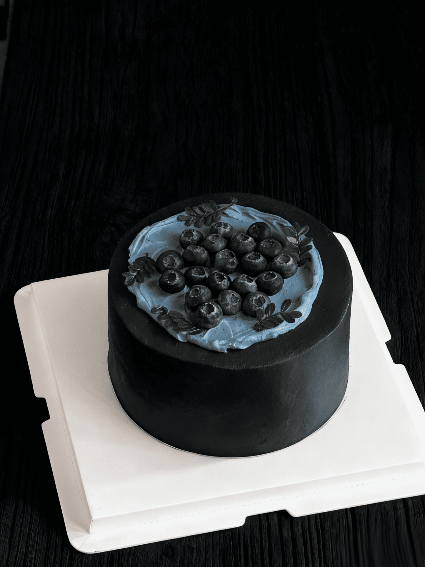 Minimalist Blueberry Cake