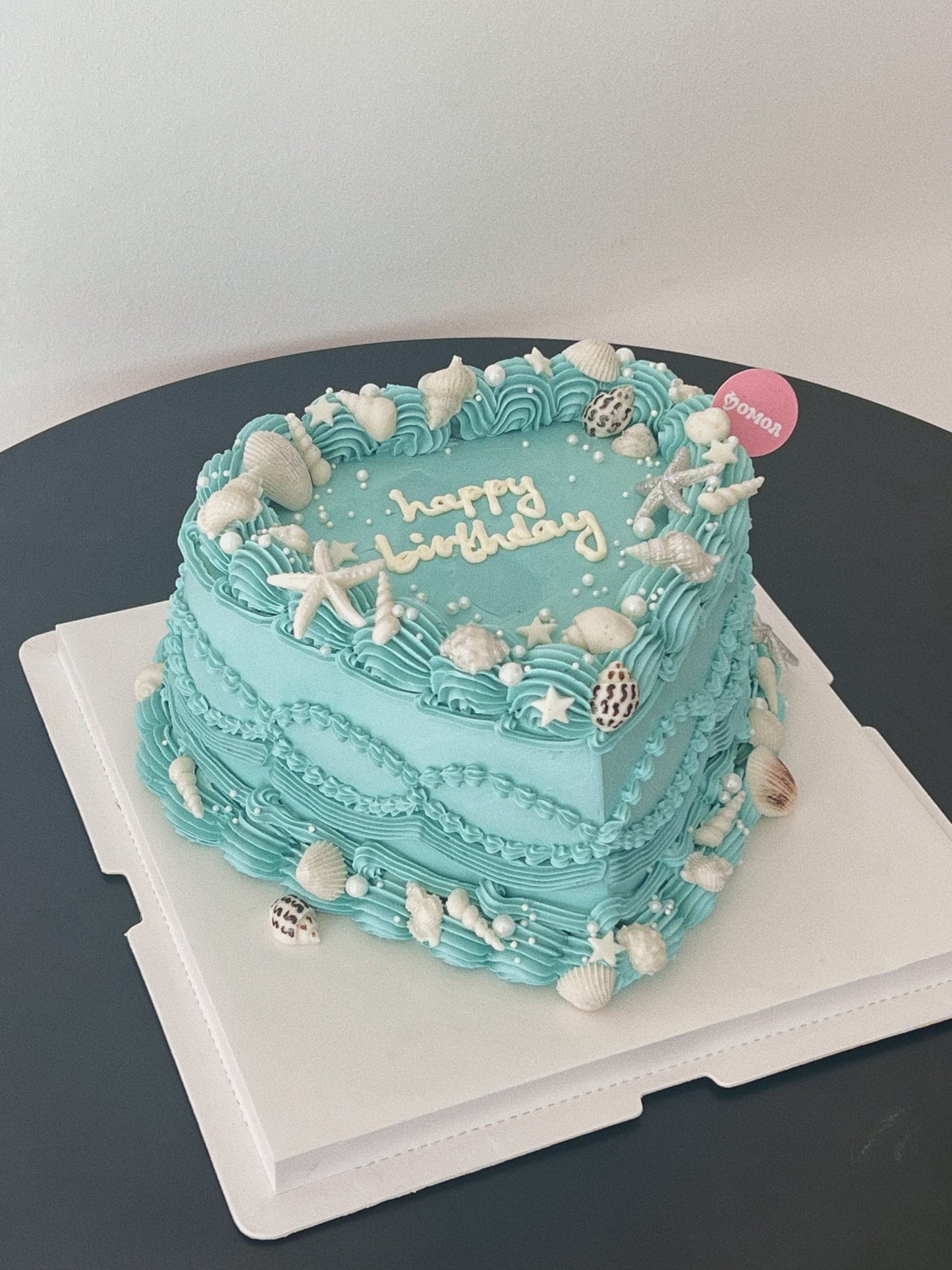 Blue Shell Vintage Cake